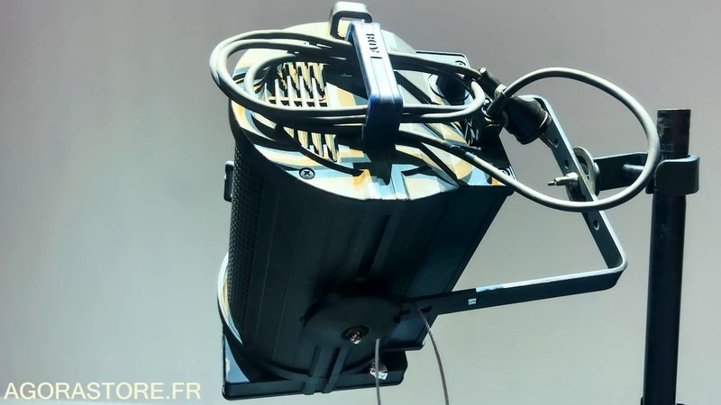 1 projecteur "plan convexe PC ADB 1 KW" - Інструмент/ Обладнання: фото 2 1 projecteur "plan convexe PC ADB 1 KW" - Інструмент/ Обладнання: фото 2