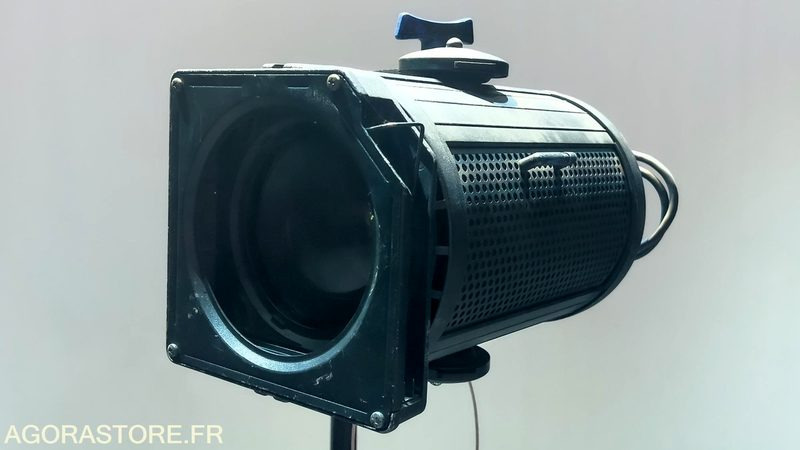 1 projecteur "plan convexe PC ADB 1 KW" - Інструмент/ Обладнання: фото 3 1 projecteur "plan convexe PC ADB 1 KW" - Інструмент/ Обладнання: фото 3