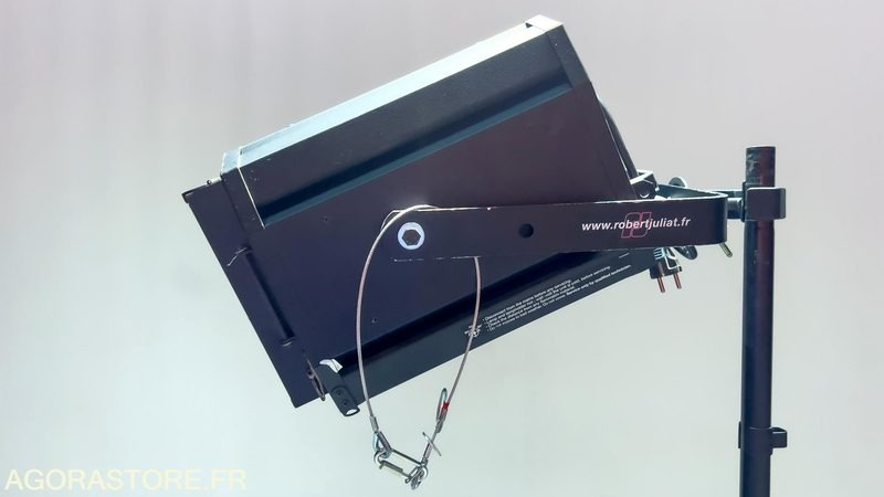 1 projecteur "plans convexe PC RJ 2 KW" - Інструмент/ Обладнання: фото 1 1 projecteur "plans convexe PC RJ 2 KW" - Інструмент/ Обладнання: фото 1