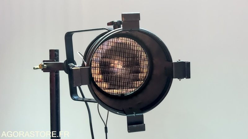 1 projecteur "traditionnel iconique PAR64" - Інструмент/ Обладнання: фото 3 1 projecteur "traditionnel iconique PAR64" - Інструмент/ Обладнання: фото 3
