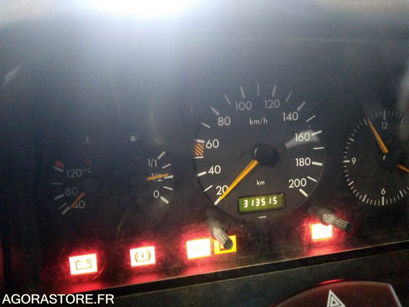 334-AFA-49 /Mercedes Sprinter avec Hayon Hydraulique - Суцільнометалевий фургон: фото 1 334-AFA-49 /Mercedes Sprinter avec Hayon Hydraulique - Суцільнометалевий фургон: фото 1