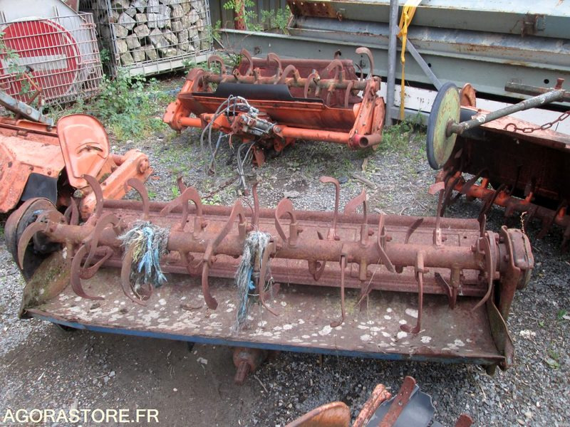 4 ROTOVATORS ou FRAISE ROTATIVES occasions - Будівельне обладнання: фото 5 4 ROTOVATORS ou FRAISE ROTATIVES occasions - Будівельне обладнання: фото 5