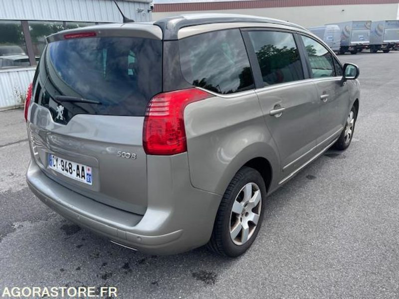 5008 STYLE 1.6 HDI 115cv 7PL- 08/2013/- 226500KM - Легковий автомобіль: фото 3 5008 STYLE 1.6 HDI 115cv 7PL- 08/2013/- 226500KM - Легковий автомобіль: фото 3