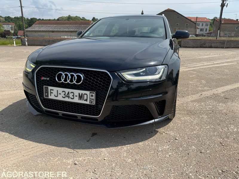 AUDI A4 RS4 - 2013 - 155 000KM - Легковий автомобіль: фото 1 AUDI A4 RS4 - 2013 - 155 000KM - Легковий автомобіль: фото 1