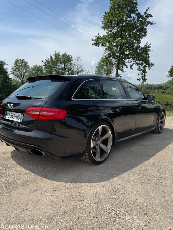AUDI A4 RS4 - 2013 - 155 000KM - Легковий автомобіль: фото 4 AUDI A4 RS4 - 2013 - 155 000KM - Легковий автомобіль: фото 4