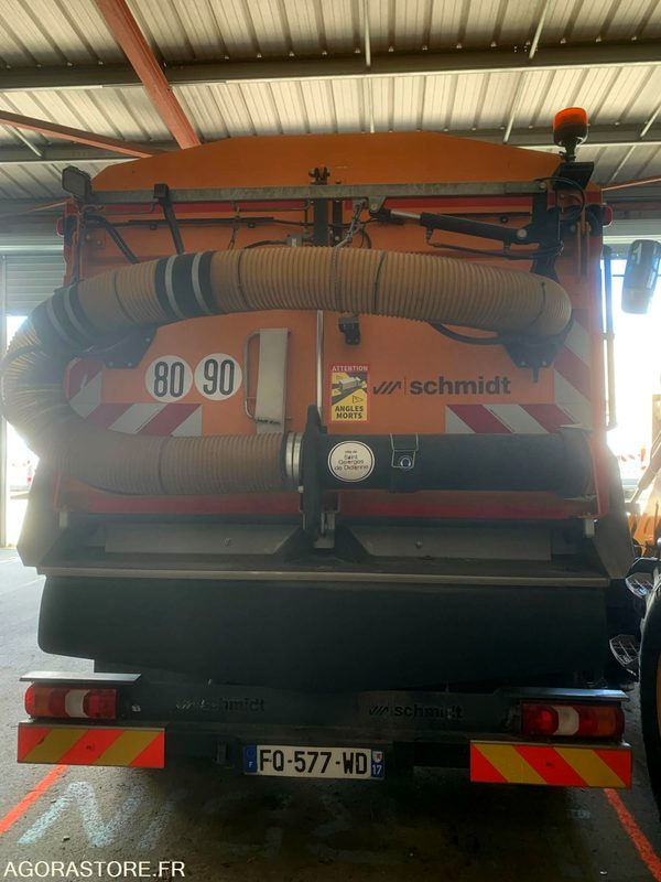 BALAYEUSE COMPOSÉE D'UN PORTEUR MERCEDES ET D'UN SYSTÈME DE BALAYAGE SCHMIDT - Підмітально-прибиральна машина: фото 5 BALAYEUSE COMPOSÉE D'UN PORTEUR MERCEDES ET D'UN SYSTÈME DE BALAYAGE SCHMIDT - Підмітально-прибиральна машина: фото 5