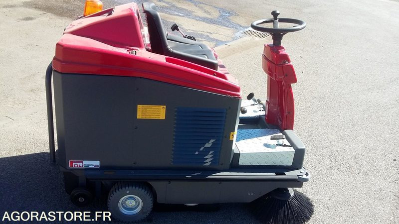 BALAYEUSE ELECTRIQUE A BATTERIES STYLE E70 - 2023 - Підмітально-прибиральна машина: фото 2 BALAYEUSE ELECTRIQUE A BATTERIES STYLE E70 - 2023 - Підмітально-прибиральна машина: фото 2
