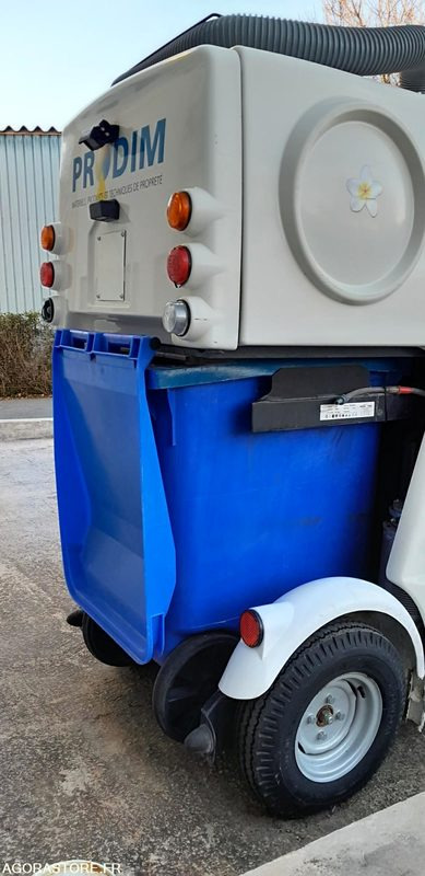 BALAYEUSE ELECTRIQUE ECO 36 - Підмітально-прибиральна машина: фото 2 BALAYEUSE ELECTRIQUE ECO 36 - Підмітально-прибиральна машина: фото 2