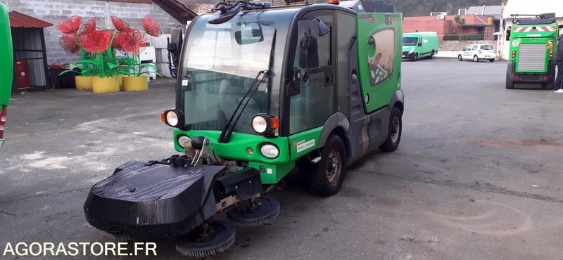 BROSSEUSE ASPIRATIRICE AQUAZURA MC200 - Підмітально-прибиральна машина: фото 1 BROSSEUSE ASPIRATIRICE AQUAZURA MC200 - Підмітально-прибиральна машина: фото 1