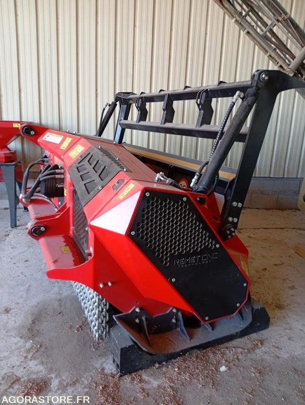 BROYEUR FORESTIER REMET CNC F5-225 - Лісовий мульчер: фото 1 BROYEUR FORESTIER REMET CNC F5-225 - Лісовий мульчер: фото 1