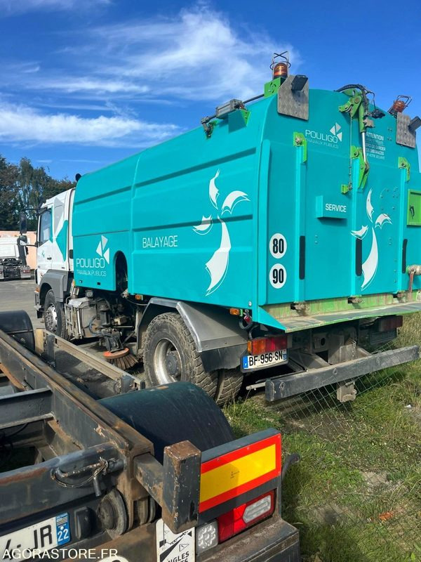 Balayeuse chantier MERCEDES 1833 - 264635KM - 2011 - Підмітально-прибиральна машина: фото 4 Balayeuse chantier MERCEDES 1833 - 264635KM - 2011 - Підмітально-прибиральна машина: фото 4