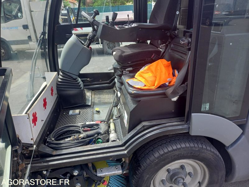 Balayeuse de voirie - Підмітально-прибиральна машина: фото 4 Balayeuse de voirie - Підмітально-прибиральна машина: фото 4