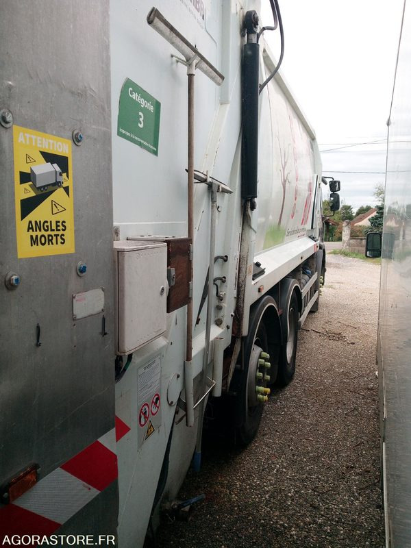 Bom Renault 320DXI - Сміттєвози: фото 4 Bom Renault 320DXI - Сміттєвози: фото 4