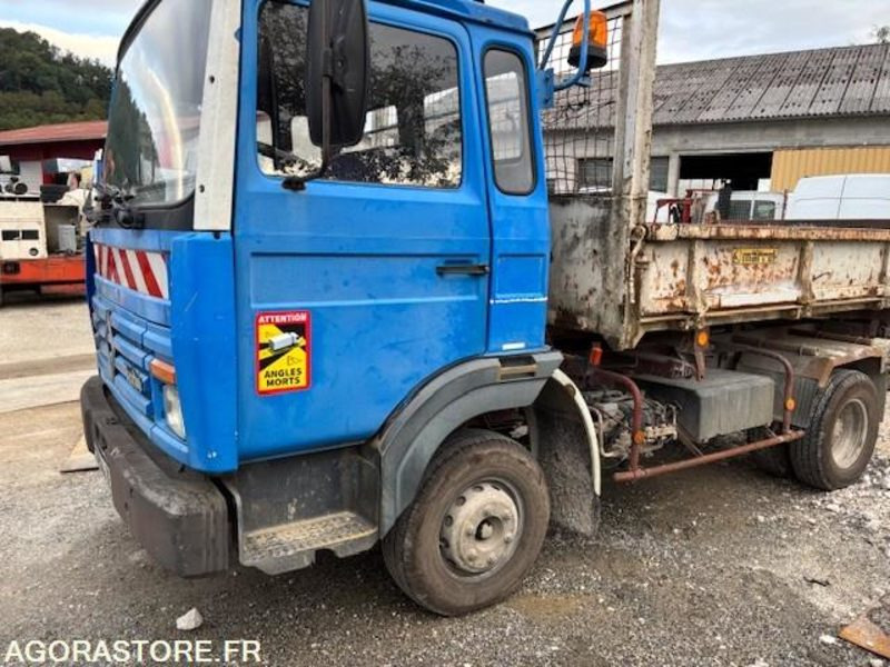 CAMION BENNE (TRI-BENNE) RENAULT S120 MIDLINER 1991 221000 KM - Самоскид вантажівка: фото 2 CAMION BENNE (TRI-BENNE) RENAULT S120 MIDLINER 1991 221000 KM - Самоскид вантажівка: фото 2