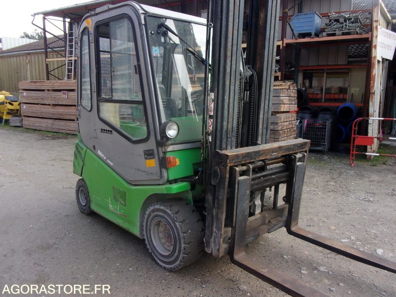 CHARIOT ÉLÉVATEUR 3 TONNES POSITIONNEUR DE FOURCHES ELECTRIQUE CESAB - Електронавантажувач: фото 1 CHARIOT ÉLÉVATEUR 3 TONNES POSITIONNEUR DE FOURCHES ELECTRIQUE CESAB - Електронавантажувач: фото 1