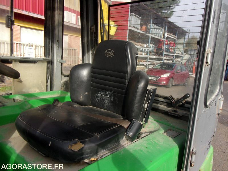 CHARIOT ÉLÉVATEUR 3 TONNES POSITIONNEUR DE FOURCHES ELECTRIQUE CESAB - Електронавантажувач: фото 5 CHARIOT ÉLÉVATEUR 3 TONNES POSITIONNEUR DE FOURCHES ELECTRIQUE CESAB - Електронавантажувач: фото 5