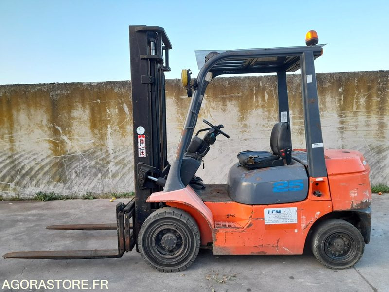 CHARIOT ELEVATEUR TOYOTA 627FDF25 - 2000 - Дизельний навантажувач: фото 1 CHARIOT ELEVATEUR TOYOTA 627FDF25 - 2000 - Дизельний навантажувач: фото 1