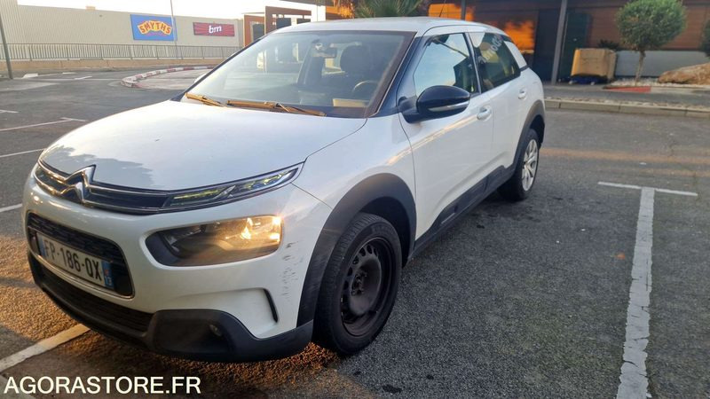 CITROËN C4 - 2020 / 138605 KM (FP-186-QX) - Легковий автомобіль: фото 1 CITROËN C4 - 2020 / 138605 KM (FP-186-QX) - Легковий автомобіль: фото 1