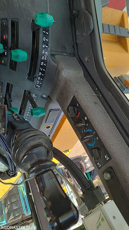 CN 071 QD - RENAULT TEMIS 610X - 2004 - H3922EA3921365 - Трактор: фото 5 CN 071 QD - RENAULT TEMIS 610X - 2004 - H3922EA3921365 - Трактор: фото 5