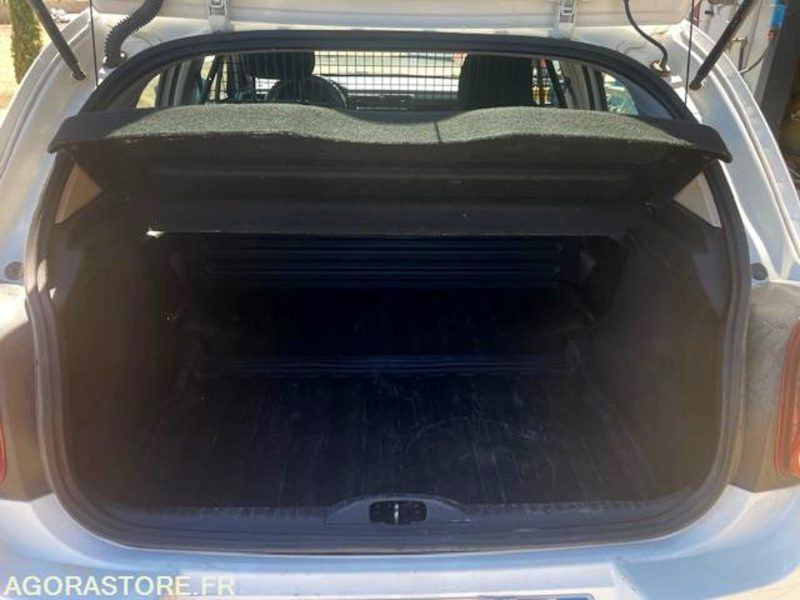 Citroën C3 société blue HDI 100 BVM6 FEEL NAV - Легковий автомобіль: фото 5 Citroën C3 société blue HDI 100 BVM6 FEEL NAV - Легковий автомобіль: фото 5