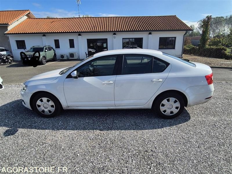 FJ-454-NP - Roulant - SKODA OCTAVIA - VP - 356 670 Kms - Легковий автомобіль: фото 2 FJ-454-NP - Roulant - SKODA OCTAVIA - VP - 356 670 Kms - Легковий автомобіль: фото 2