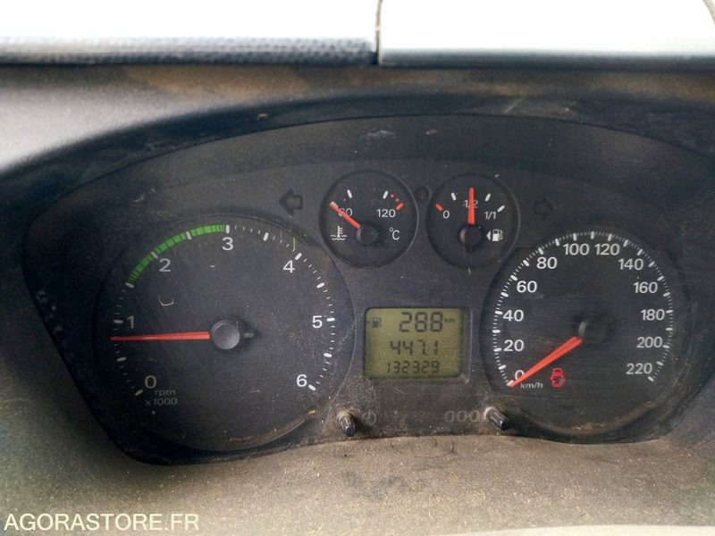 Малотоннажний самоскид FORD TRANSIT BENNE SIMPLE CABINE DE 2006: фото 6 Малотоннажний самоскид FORD TRANSIT BENNE SIMPLE CABINE DE 2006: фото 6