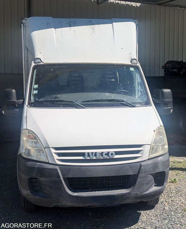 FOURGON IVECO 35C18 - 2008 - 182 000 KM - Суцільнометалевий фургон: фото 1 FOURGON IVECO 35C18 - 2008 - 182 000 KM - Суцільнометалевий фургон: фото 1