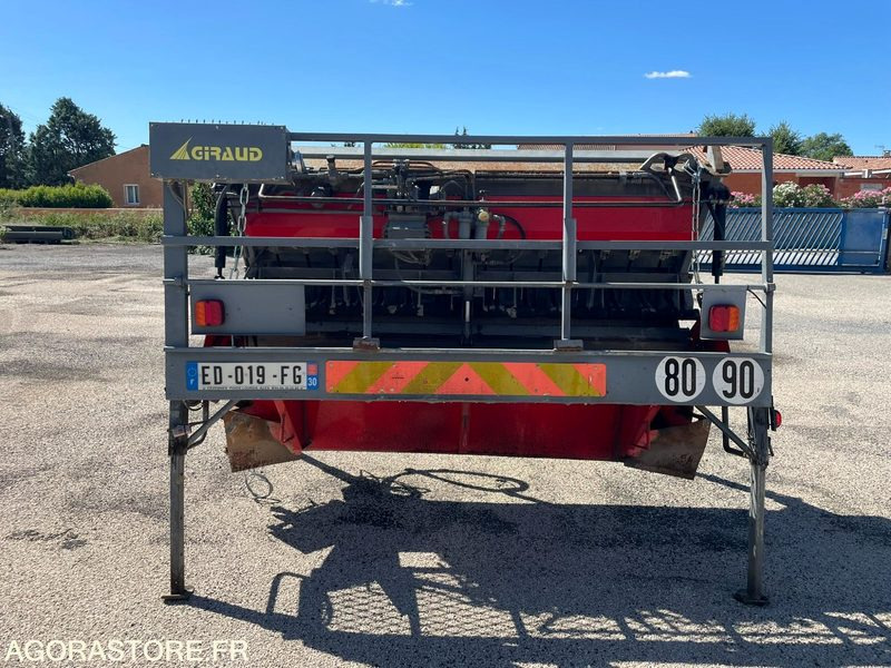 GRAVILLONNEUR ROLA 450 MAUGUIN D'OCCASION - Асфальтоукладальна машина: фото 1 GRAVILLONNEUR ROLA 450 MAUGUIN D'OCCASION - Асфальтоукладальна машина: фото 1