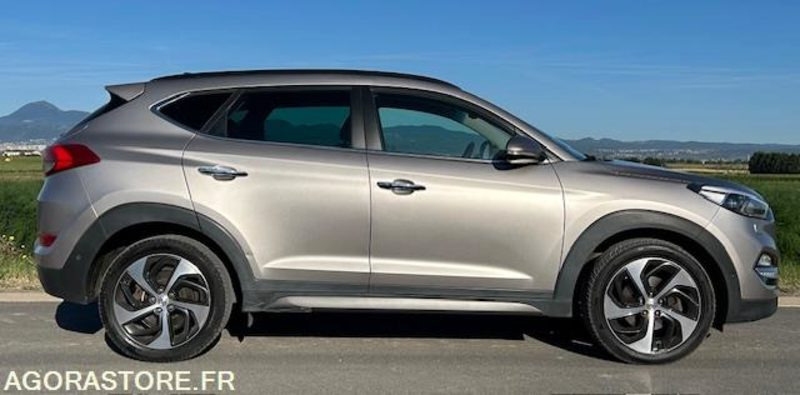 HYUNDAI TUCSON III 1.7 CRDI 141 CH EXECUTIVE 2WD DCT-7 - 2016 - 141 950 kms - Позашляховик: фото 1 HYUNDAI TUCSON III 1.7 CRDI 141 CH EXECUTIVE 2WD DCT-7 - 2016 - 141 950 kms - Позашляховик: фото 1