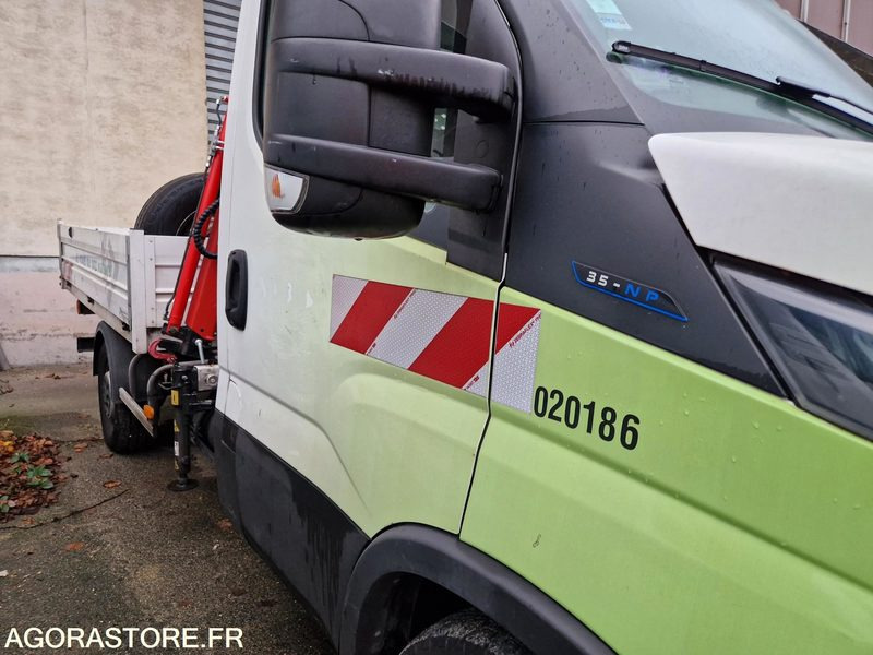 IVECO 35S14N BENNE BASCULANTE + GRUE - 2021 / 45910 KM (GA548QX) - Малотоннажний самоскид: фото 2 IVECO 35S14N BENNE BASCULANTE + GRUE - 2021 / 45910 KM (GA548QX) - Малотоннажний самоскид: фото 2