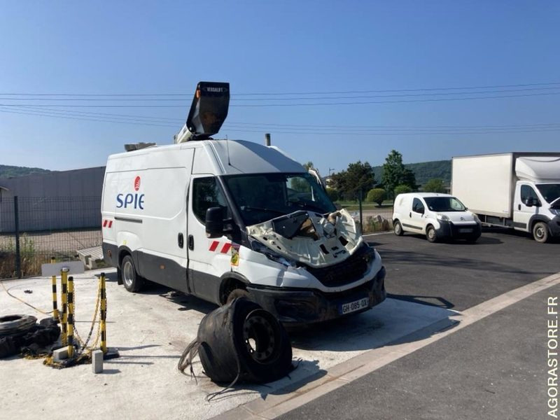 IVECO DAILY 50C18 NACELLE VERSALIFT - Комерційний автомобіль: фото 3 IVECO DAILY 50C18 NACELLE VERSALIFT - Комерційний автомобіль: фото 3