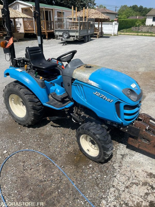 LS 27 - Micro-tracteur - avec différents outils - 709 H - 2014 - Трактор: фото 4 LS 27 - Micro-tracteur - avec différents outils - 709 H - 2014 - Трактор: фото 4