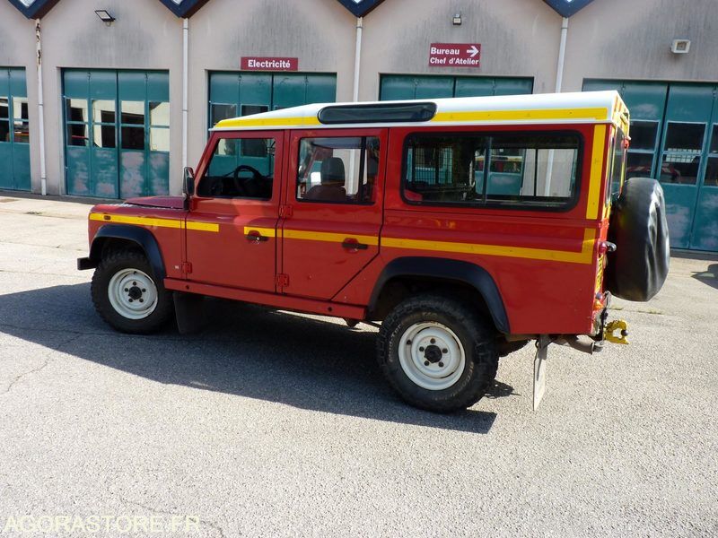 Land Rover Defender Long - Позашляховик: фото 4 Land Rover Defender Long - Позашляховик: фото 4