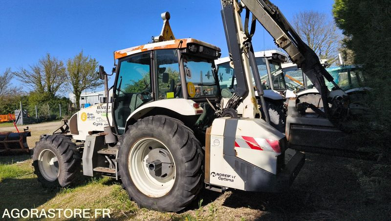 Lot Renault - Tracteur ergos 446 Roto 209 - 2009 et FAUCHEUSE NOREMAT VISIOBRA - Трактор: фото 4 Lot Renault - Tracteur ergos 446 Roto 209 - 2009 et FAUCHEUSE NOREMAT VISIOBRA - Трактор: фото 4