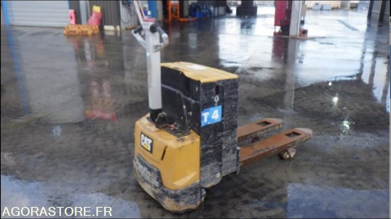 Lot de 9 Transpalettes Electriques CAT (année de 2019 à 2023) - Innondé partiel - Візок: фото 4 Lot de 9 Transpalettes Electriques CAT (année de 2019 à 2023) - Innondé partiel - Візок: фото 4
