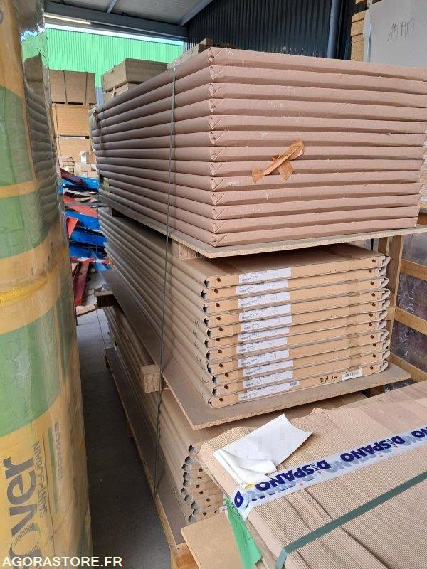 Lot de menuiseries LEBODOORS - Інструмент/ Обладнання: фото 3 Lot de menuiseries LEBODOORS - Інструмент/ Обладнання: фото 3