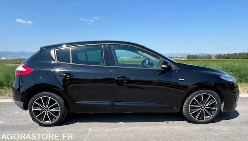 MEGANE 1.2 L TCE 115 CH BOSE EDITION - 2013 - 97 595 kms - Легковий автомобіль: фото 1 MEGANE 1.2 L TCE 115 CH BOSE EDITION - 2013 - 97 595 kms - Легковий автомобіль: фото 1