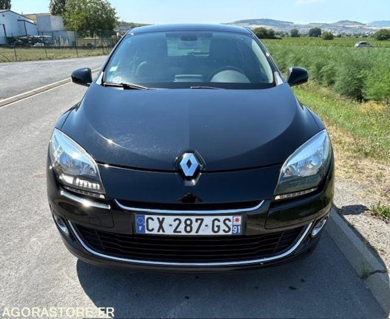 MEGANE 1.2 L TCE 115 CH BOSE EDITION - 2013 - 97 595 kms - Легковий автомобіль: фото 2 MEGANE 1.2 L TCE 115 CH BOSE EDITION - 2013 - 97 595 kms - Легковий автомобіль: фото 2