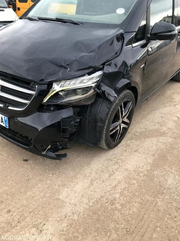 MERCEDES CLASSE V 250cdi 4 MATIC - 2017 / 441000 KM - Легковий автомобіль: фото 4 MERCEDES CLASSE V 250cdi 4 MATIC - 2017 / 441000 KM - Легковий автомобіль: фото 4