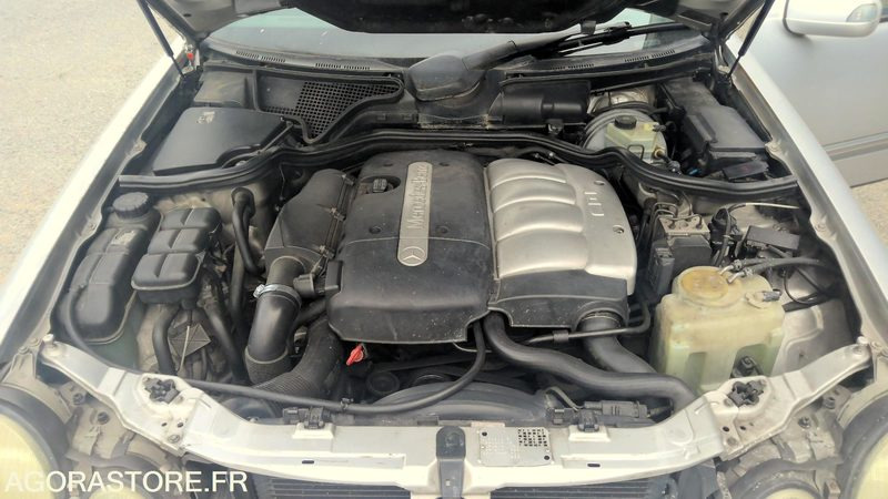 MERCEDES E220 CDI BOITE AUTO 1999 330000 KMS - Легковий автомобіль: фото 5 MERCEDES E220 CDI BOITE AUTO 1999 330000 KMS - Легковий автомобіль: фото 5