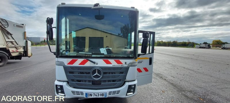 MERCEDES ECONIC - 2015 - Сміттєвози: фото 1 MERCEDES ECONIC - 2015 - Сміттєвози: фото 1