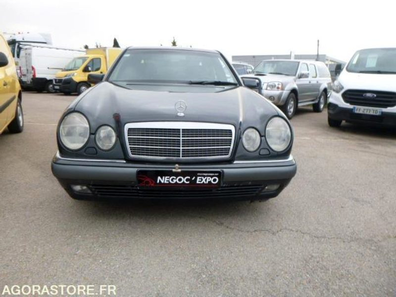 MERCEDES classe E 420 v8 W210 - 1996 - immatriculation espagnole vente pour pro - Легковий автомобіль: фото 3 MERCEDES classe E 420 v8 W210 - 1996 - immatriculation espagnole vente pour pro - Легковий автомобіль: фото 3