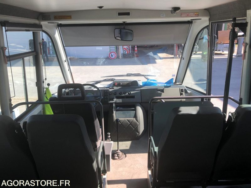 MINI-BUS MERCEDES VARIO - 127178 kms - 2000 - Мікроавтобус, Пасажирський фургон: фото 4 MINI-BUS MERCEDES VARIO - 127178 kms - 2000 - Мікроавтобус, Пасажирський фургон: фото 4