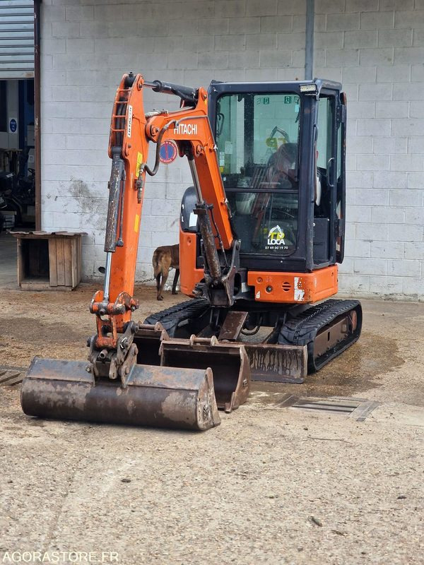 Міні-екскаватор MINI PELLE HYDRAULIQUE SUR CHENILLES CAOUTCHOUC HITACHI ZX26U DIESEL 19.7CV 2017: фото 11