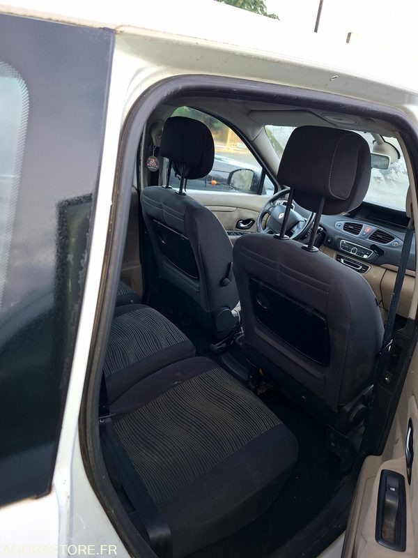 Megane Scenic - Легковий автомобіль: фото 5 Megane Scenic - Легковий автомобіль: фото 5