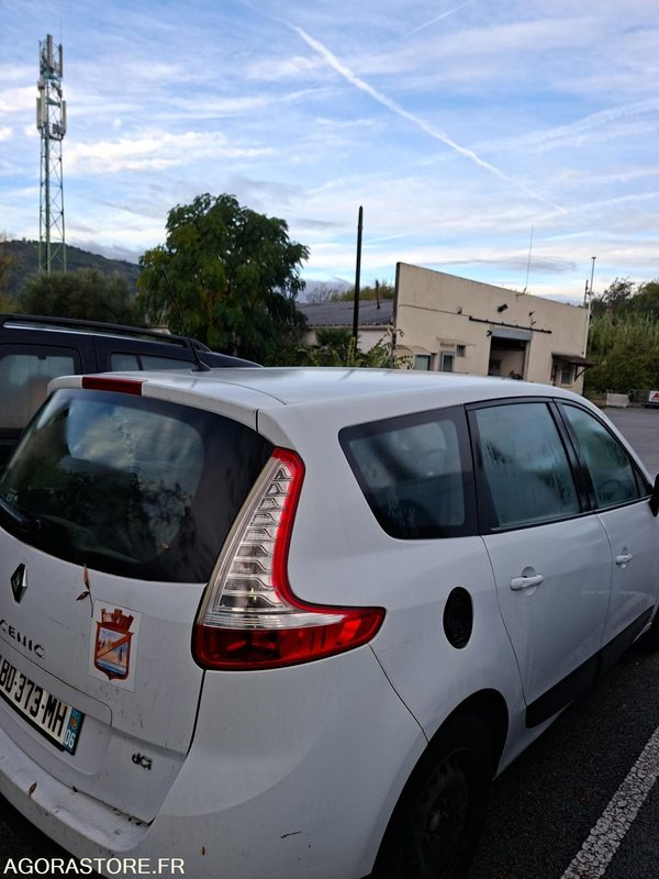 Megane Scenic - Легковий автомобіль: фото 3 Megane Scenic - Легковий автомобіль: фото 3