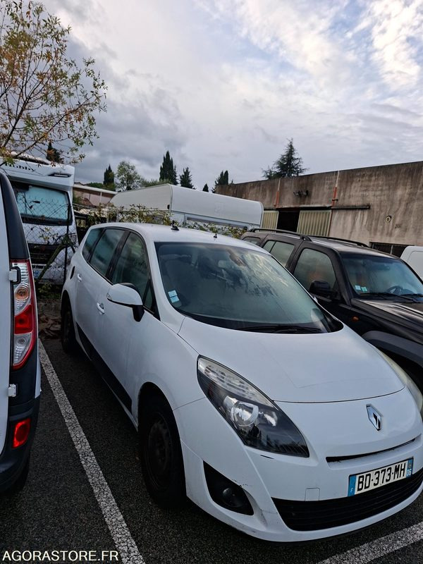 Megane Scenic - Легковий автомобіль: фото 1 Megane Scenic - Легковий автомобіль: фото 1