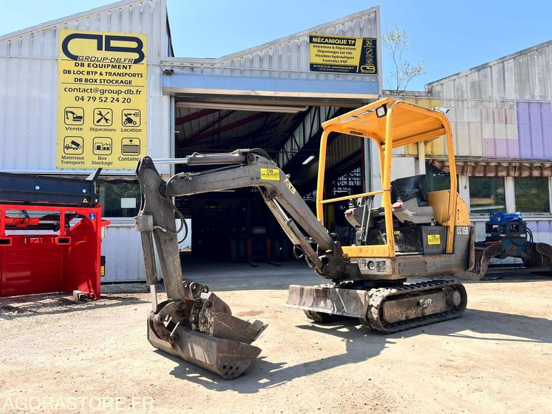 Mini-pelle Volvo EC15 B XT 1,5T - Année 2004 - 2290 heures - Міні-екскаватор: фото 1 Mini-pelle Volvo EC15 B XT 1,5T - Année 2004 - 2290 heures - Міні-екскаватор: фото 1