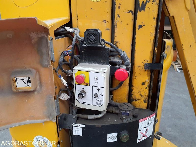 Nacelles à mât vertical GROVE TOUCAN 861 - Підйомник: фото 3 Nacelles à mât vertical GROVE TOUCAN 861 - Підйомник: фото 3