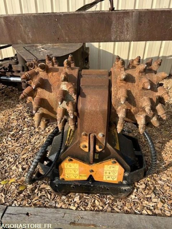 FRAISE HYDRAULIQUE DE DEMONSTRATION MB CRUSHER POUR PELLE 18-25 TONNES 2019 - Навісне обладнання в категорії Будівельна техніка: фото 1 FRAISE HYDRAULIQUE DE DEMONSTRATION MB CRUSHER POUR PELLE 18-25 TONNES 2019 - Навісне обладнання в категорії Будівельна техніка: фото 1